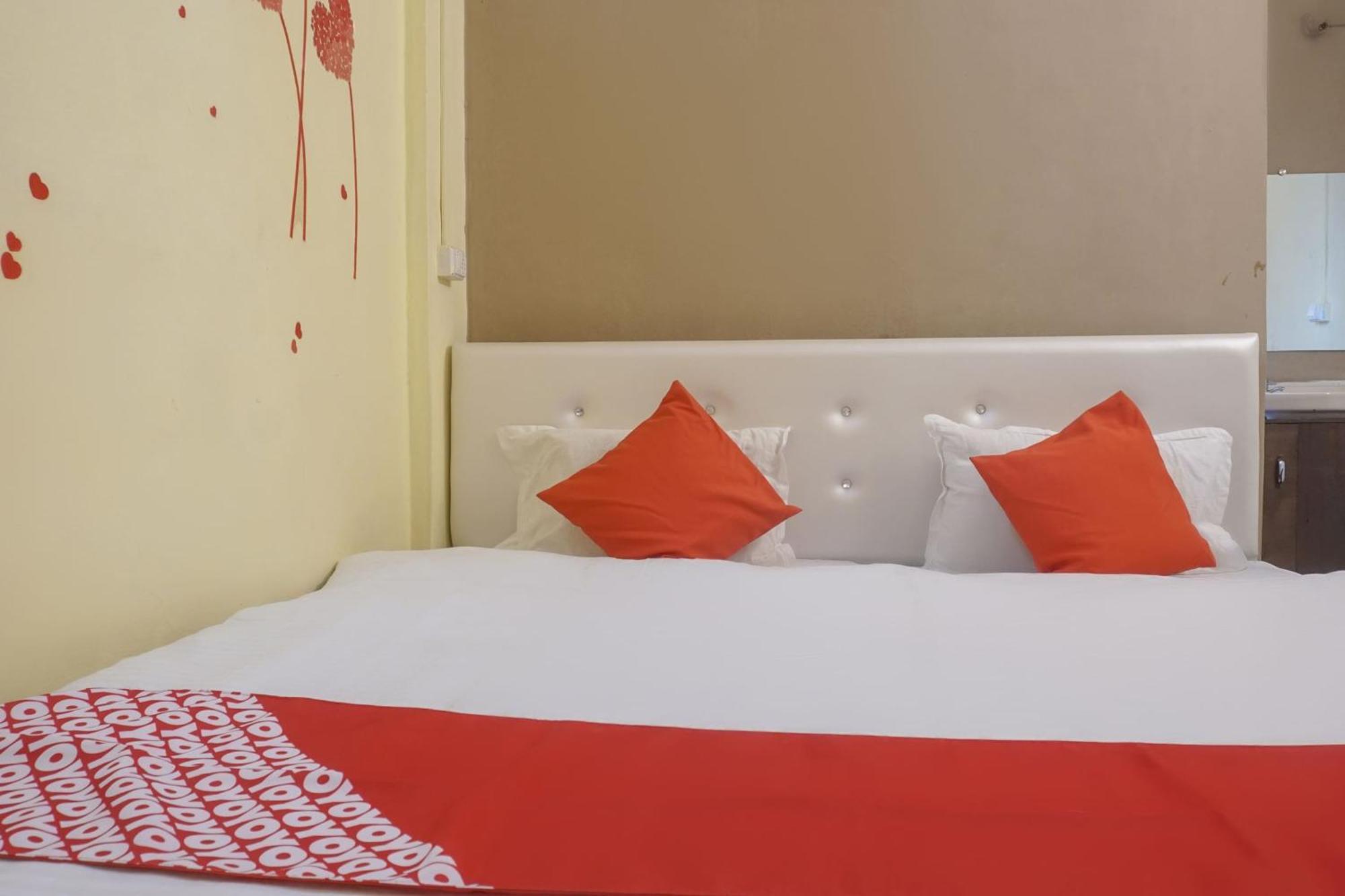 Hotel O R K Hotel Pimpri-Chinchwad Экстерьер фото