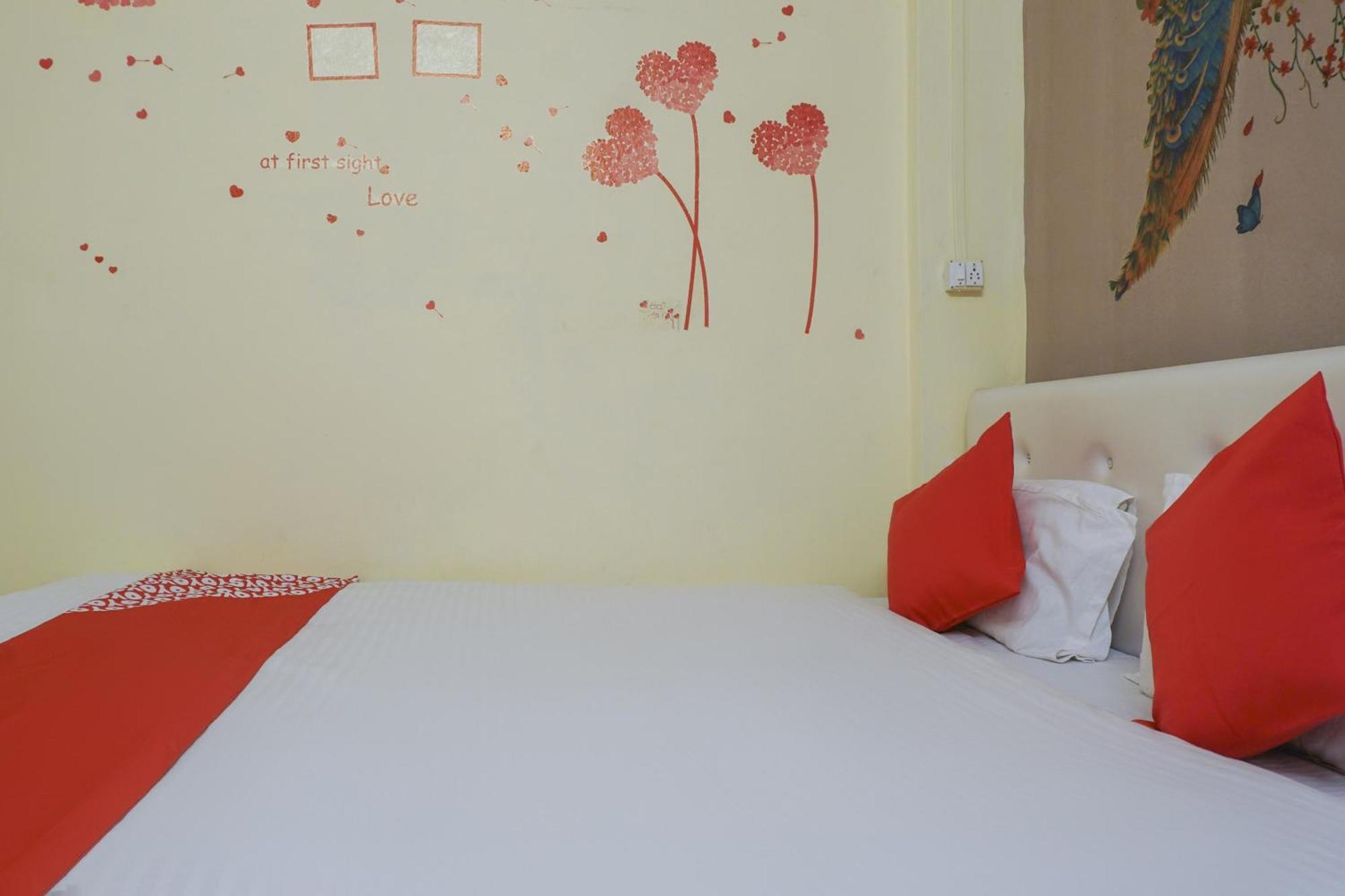 Hotel O R K Hotel Pimpri-Chinchwad Экстерьер фото
