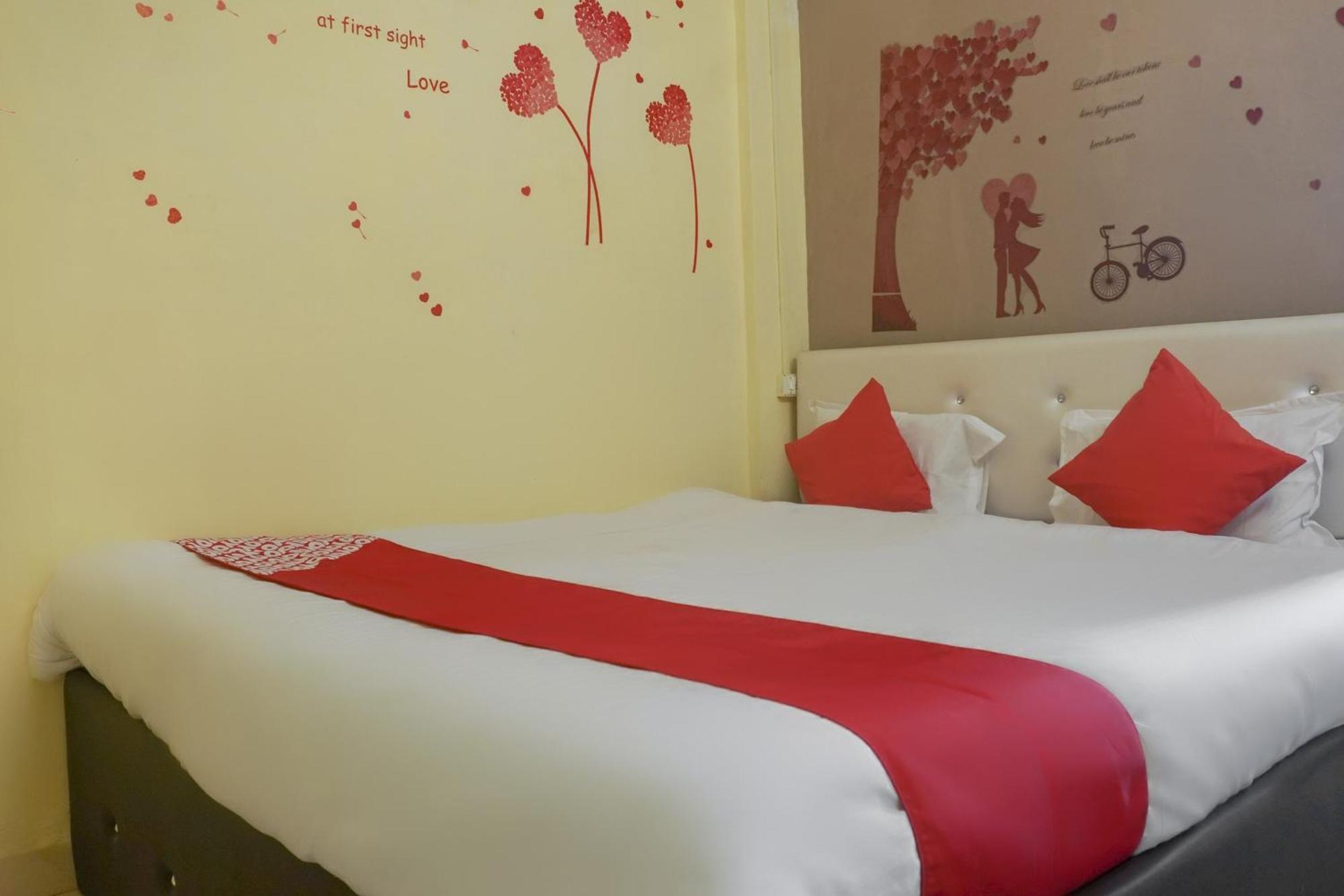 Hotel O R K Hotel Pimpri-Chinchwad Экстерьер фото